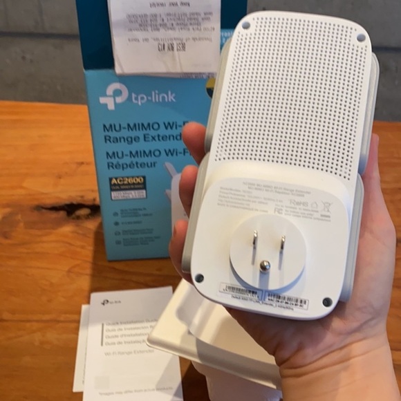 TP-Link MU-MIMO Wi-Fi Range Extender (RE650) - Picture 8 of 14